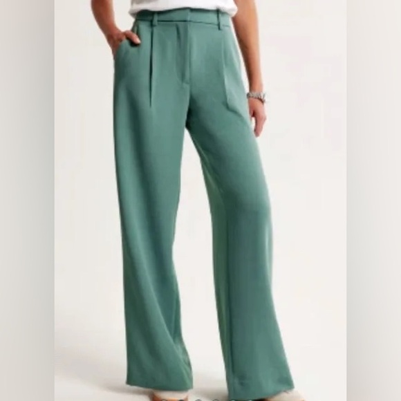 Abercrombie Trousers - Picture 3 of 4